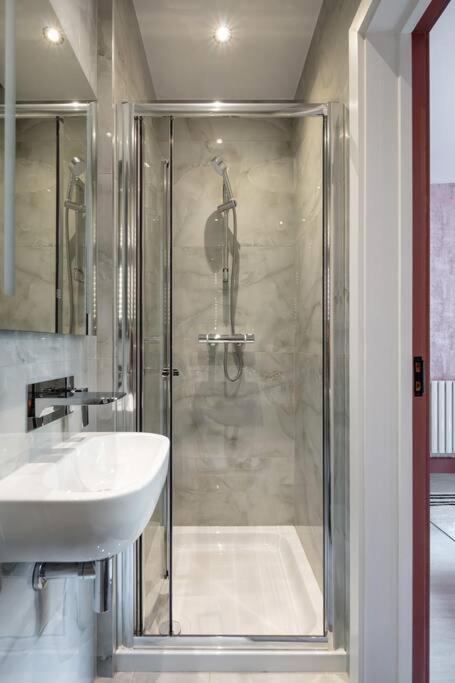 1Lsr - High-End Luxury 2 Bed Designer Apartment London Bagian luar foto